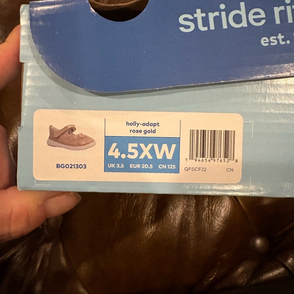NWT Stride Rite 4.5 XW baby" Holly" Mary Jane's - Picture 5 of 7